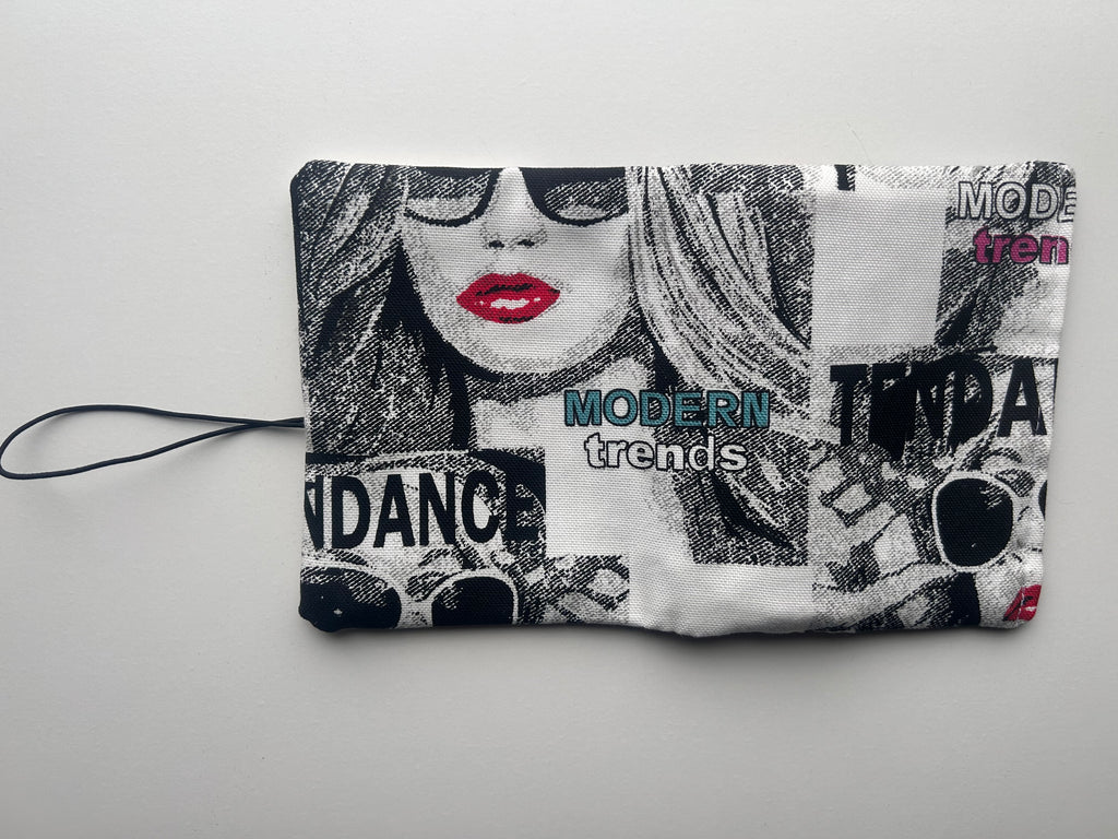 Everything Pouch – Noir Pop Grid (RedLips)