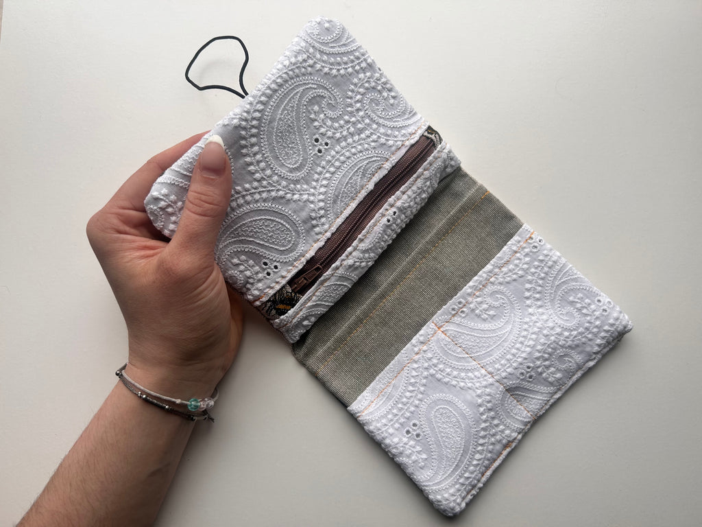 Everything Pouch – Bee (NatureZip)